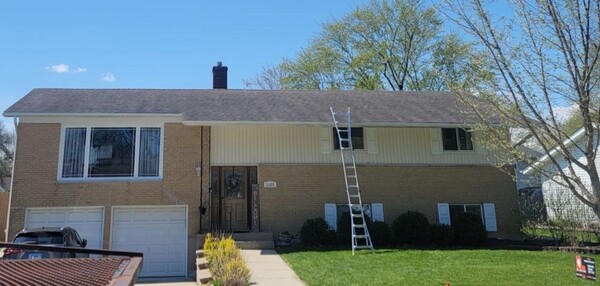 Roof & Gutter Installation in Addison, IL (1)